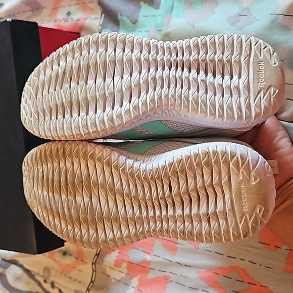 Reebok - Picture 5 of 6